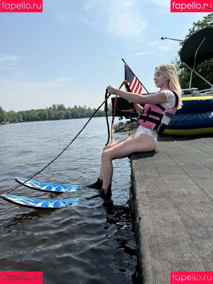 Natalie Decker / NatalieRacing / nataliedecker / user Onlyfans Photo Gallery 