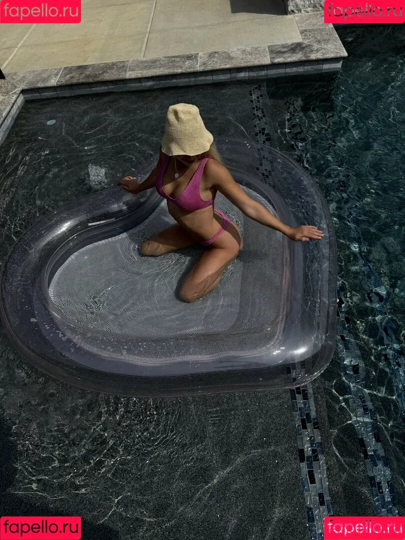 Natalie Decker / NatalieRacing / nataliedecker / user Onlyfans Photo Gallery 