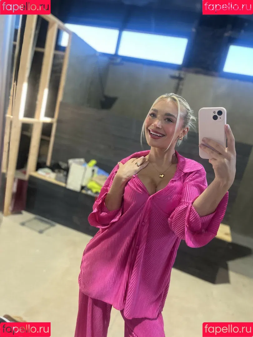 Natalie Decker / NatalieRacing / nataliedecker / user Onlyfans Photo Gallery 