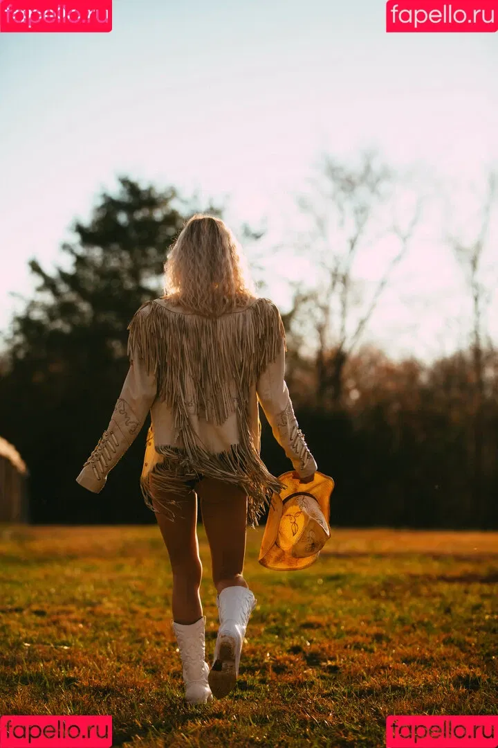 Natalie Decker / NatalieRacing / nataliedecker / user Onlyfans Photo Gallery 