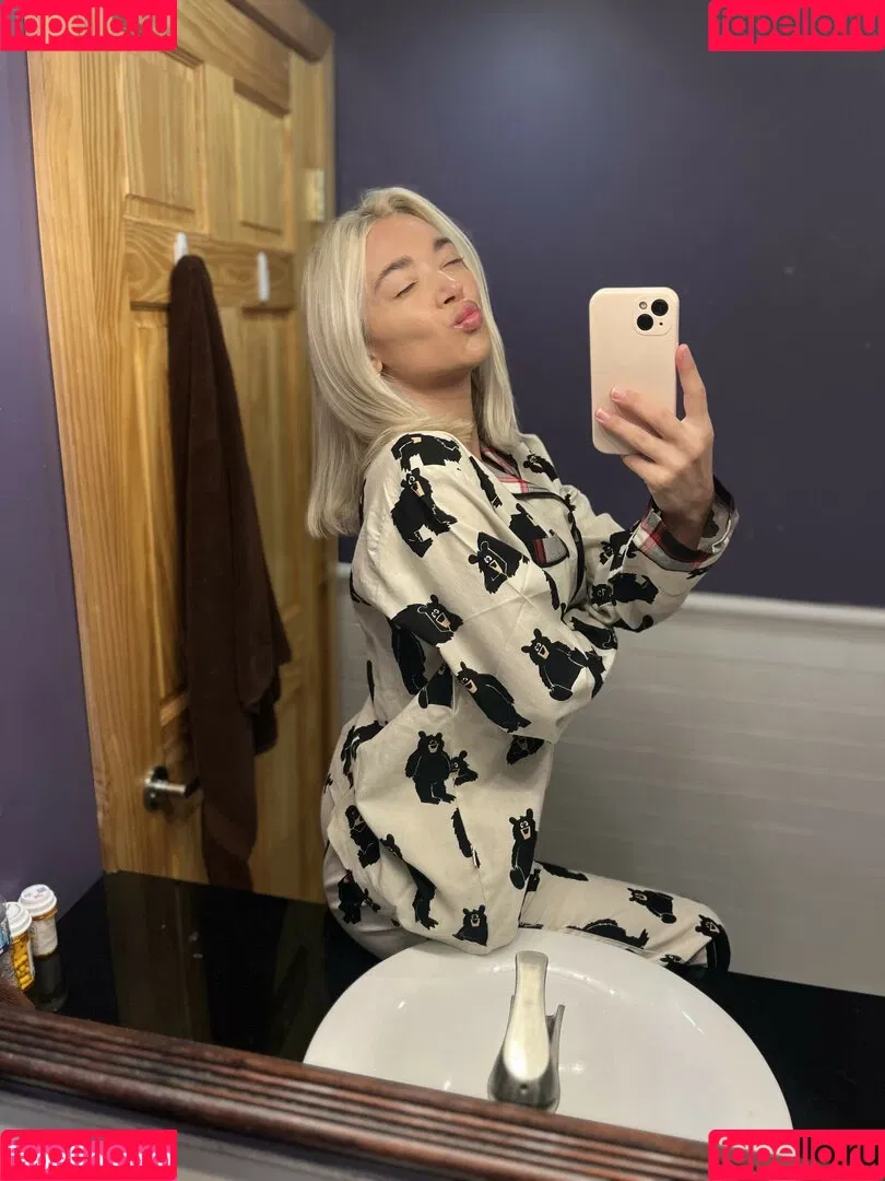 Natalie Decker / NatalieRacing / nataliedecker / user Onlyfans Photo Gallery 