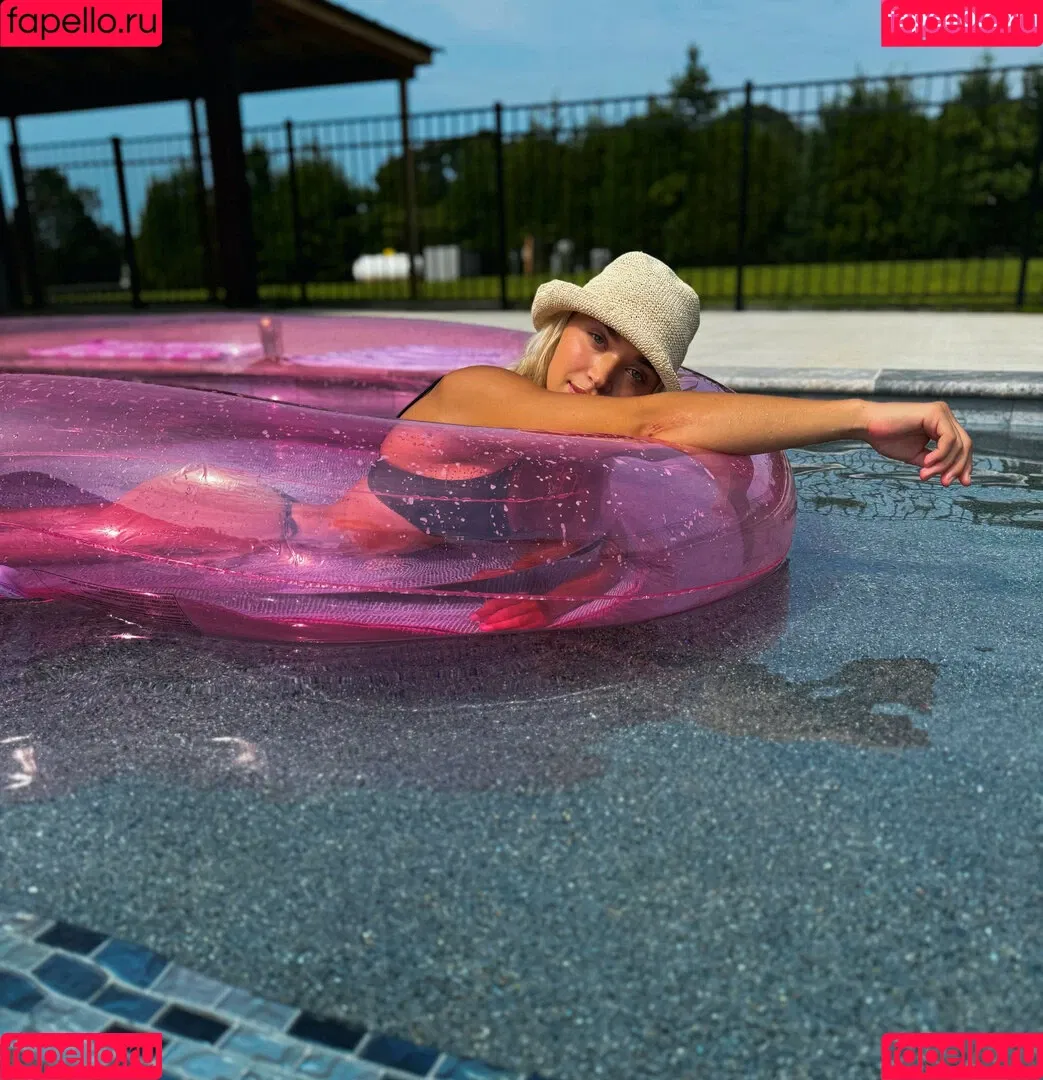 Natalie Decker / NatalieRacing / nataliedecker / user Onlyfans Photo Gallery 