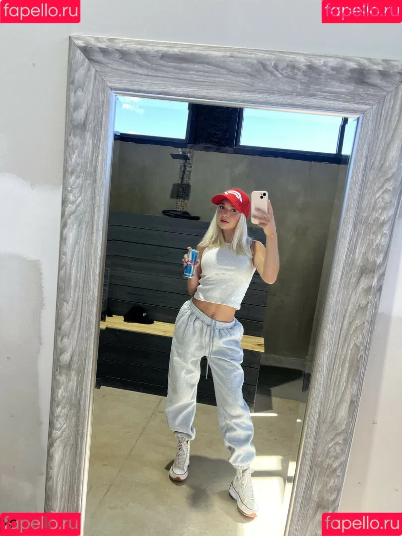 Natalie Decker / NatalieRacing / nataliedecker / user Onlyfans Photo Gallery 