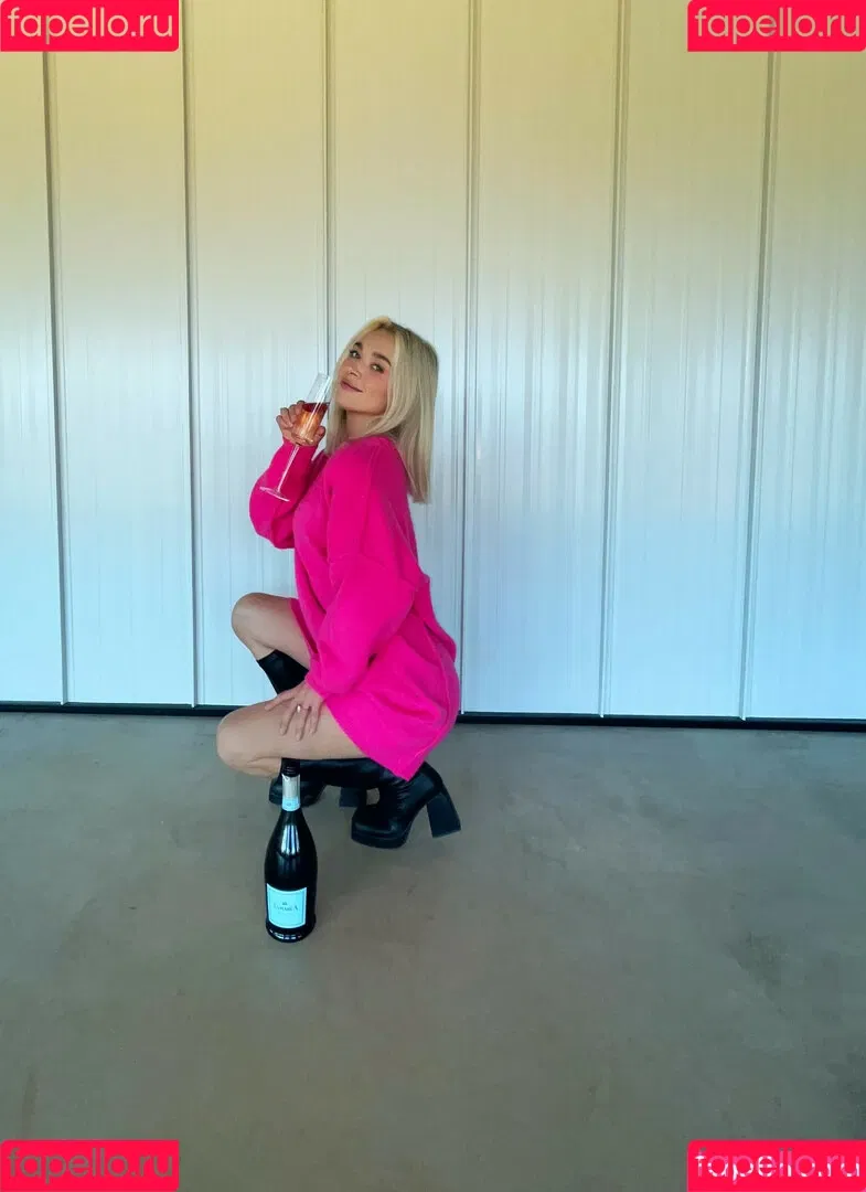 Natalie Decker / NatalieRacing / nataliedecker / user Onlyfans Photo Gallery 