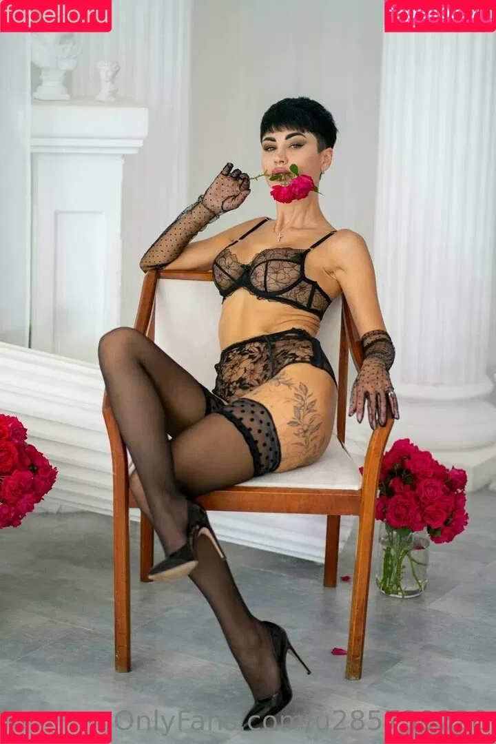 thebaddest24 / thebaddest_m0mmy Onlyfans Photo Gallery 