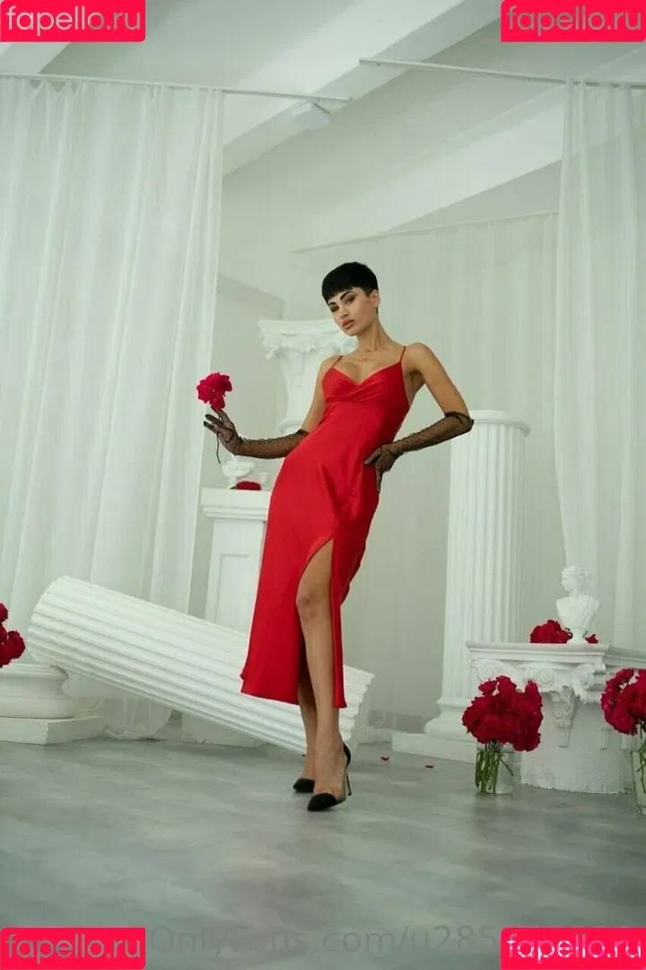 thebaddest24 / thebaddest_m0mmy Onlyfans Photo Gallery 