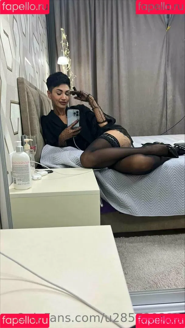 thebaddest24 / thebaddest_m0mmy Onlyfans Photo Gallery 