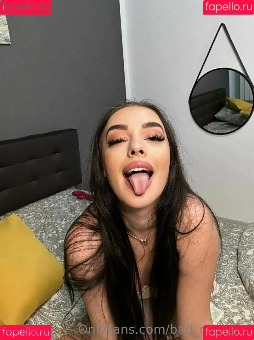 thebaddest24 / thebaddest_m0mmy Onlyfans Photo Gallery 