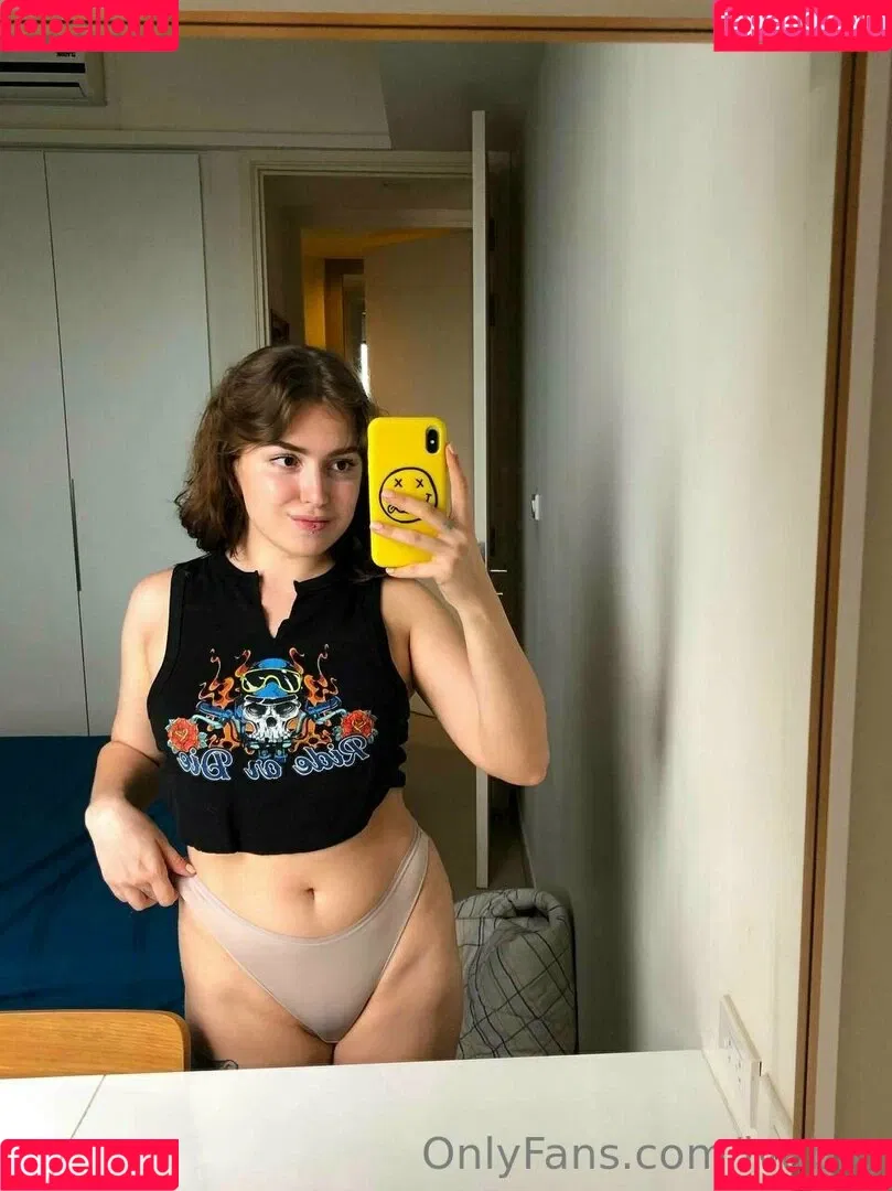 bvarg / ivabrg / madisonbear / mdsnray / tinymadison Onlyfans Photo Gallery 