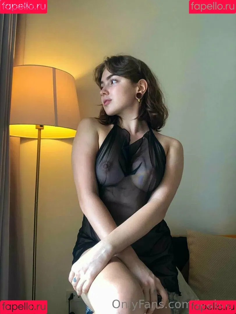 bvarg / ivabrg / madisonbear / mdsnray / tinymadison Onlyfans Photo Gallery 