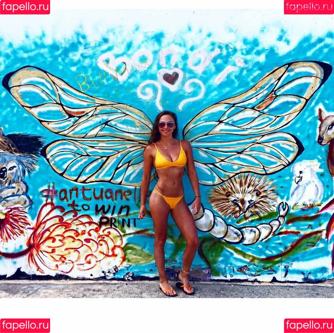 Katie Stones / aprilgirl0427 / coachedbykatieau Onlyfans Photo Gallery 