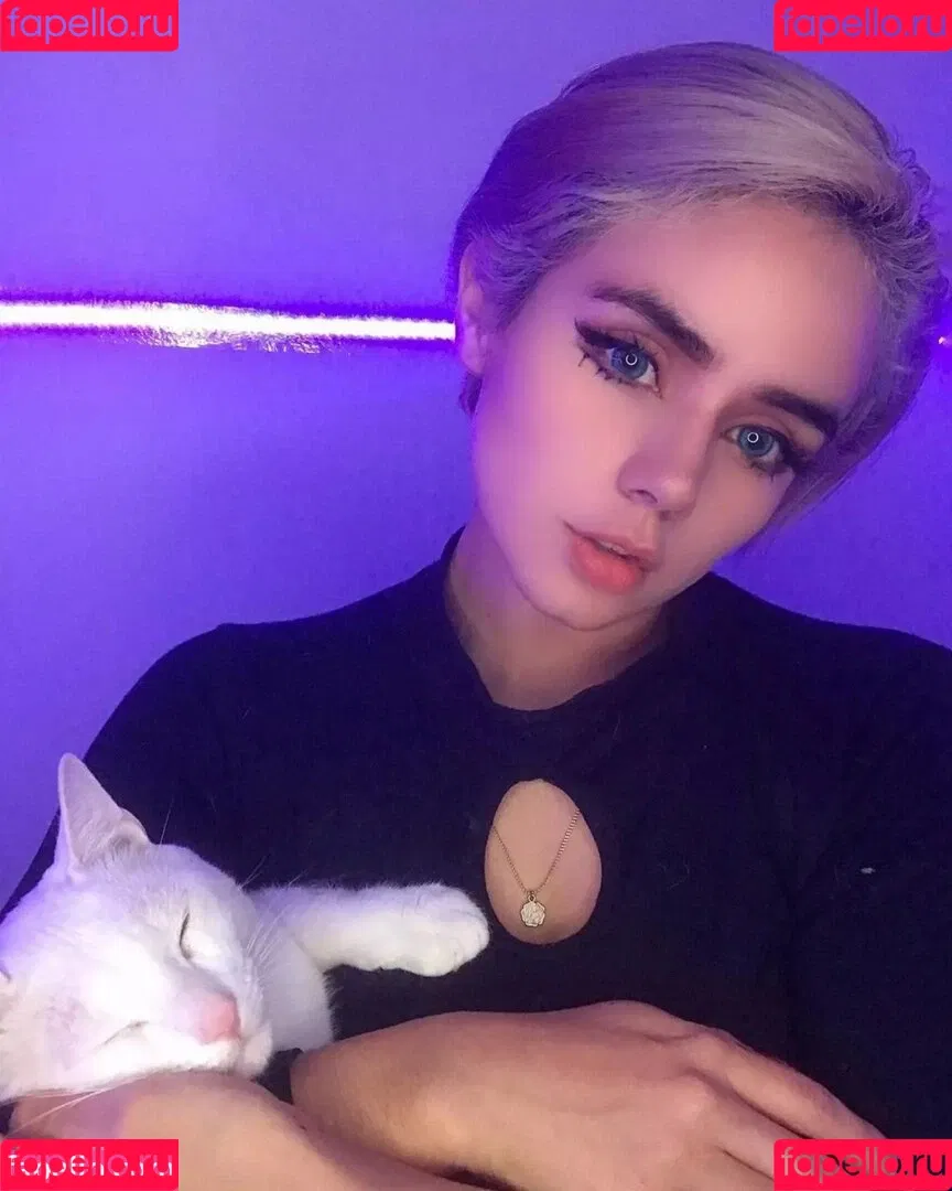 Indi Skovar / Indi_skovar Onlyfans Photo Gallery 