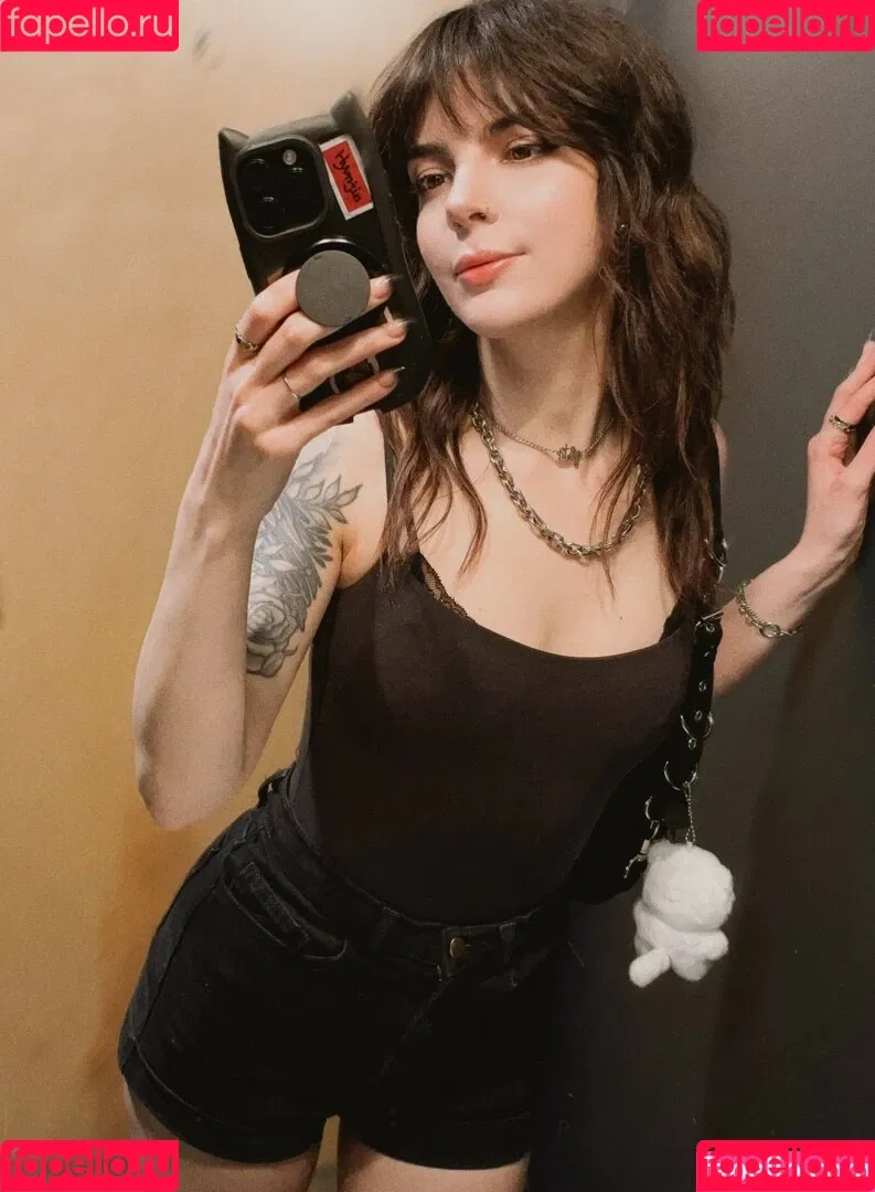 Bloodraven / bldrvn / blood.raven / bloodravencosplay Onlyfans Photo Gallery 