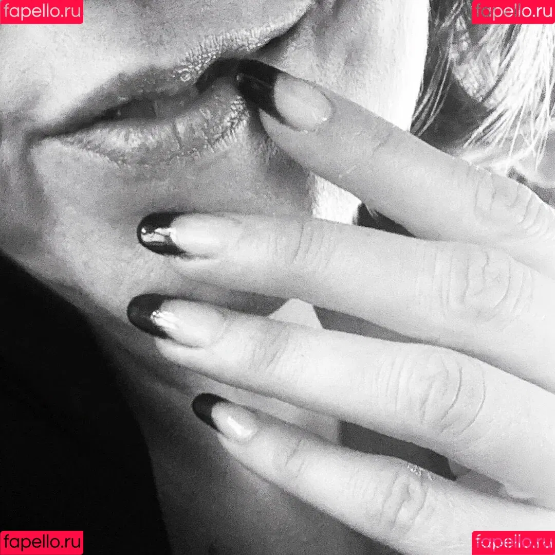 https: / mstrss.ts / mstrssts_VIP Onlyfans Photo Gallery 