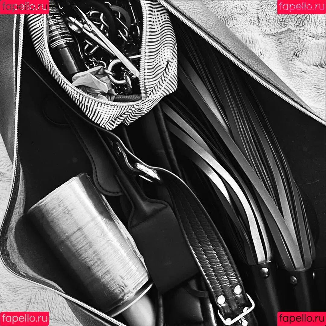 https: / mstrss.ts / mstrssts_VIP Onlyfans Photo Gallery 