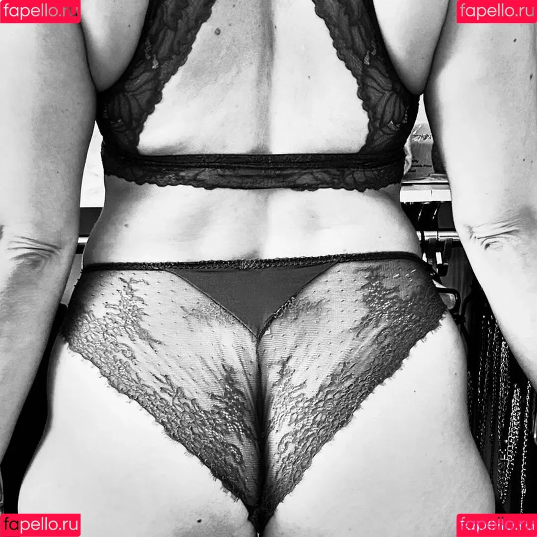 https: / mstrss.ts / mstrssts_VIP Onlyfans Photo Gallery 