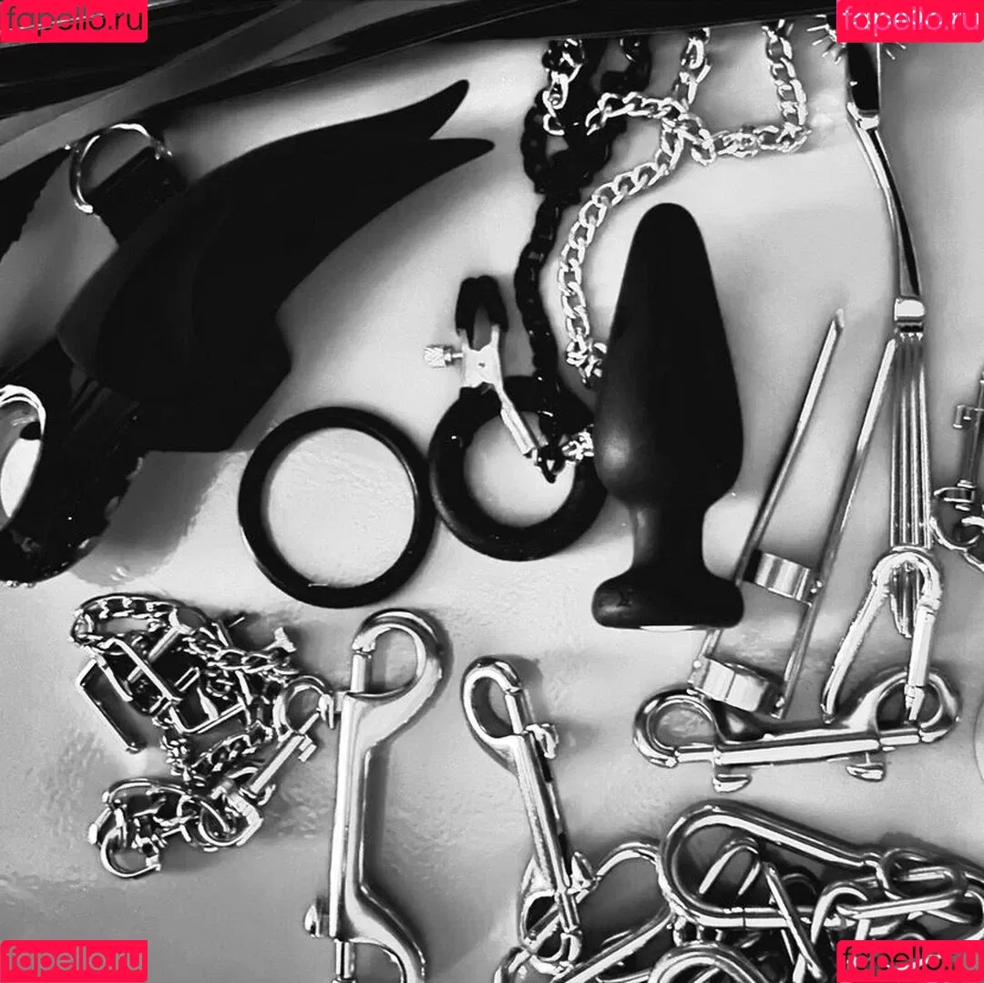 https: / mstrss.ts / mstrssts_VIP Onlyfans Photo Gallery 