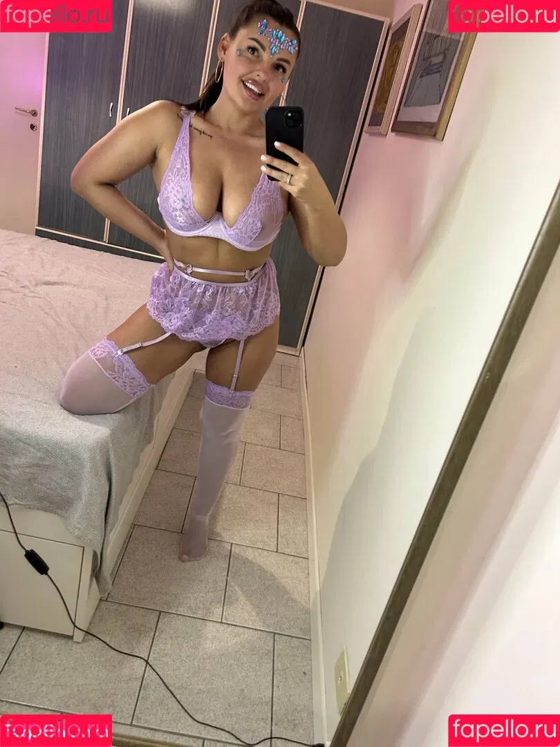 Ashley / Cutielust / NC_hot_wife / https: Onlyfans Photo Gallery 