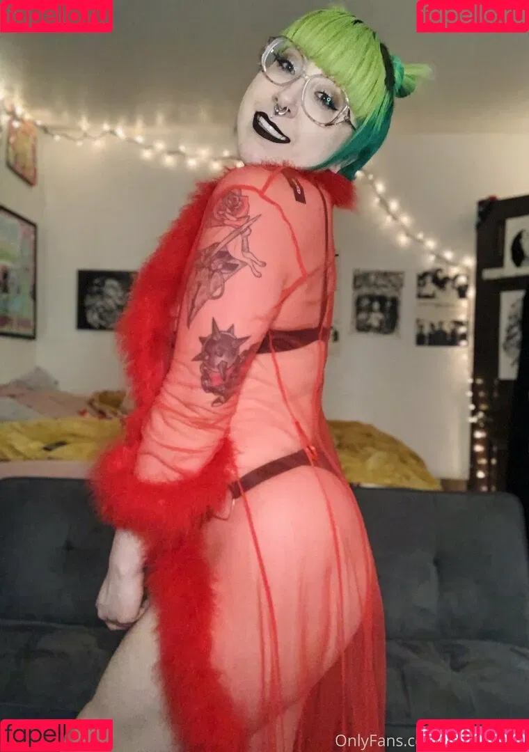 netflixvinesxx / trrashvixen Onlyfans Photo Gallery 