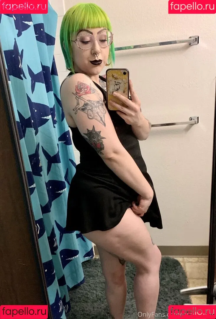 netflixvinesxx / trrashvixen Onlyfans Photo Gallery 