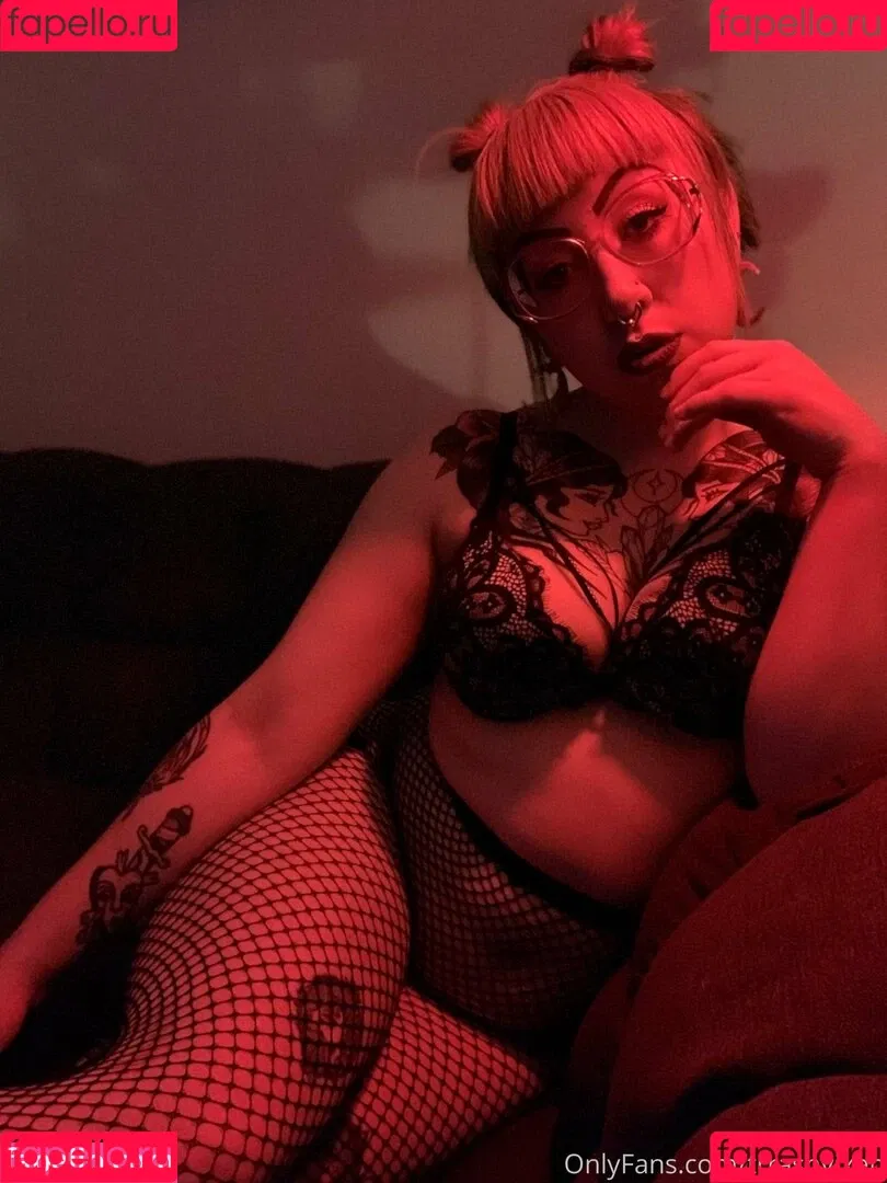 netflixvinesxx / trrashvixen Onlyfans Photo Gallery 