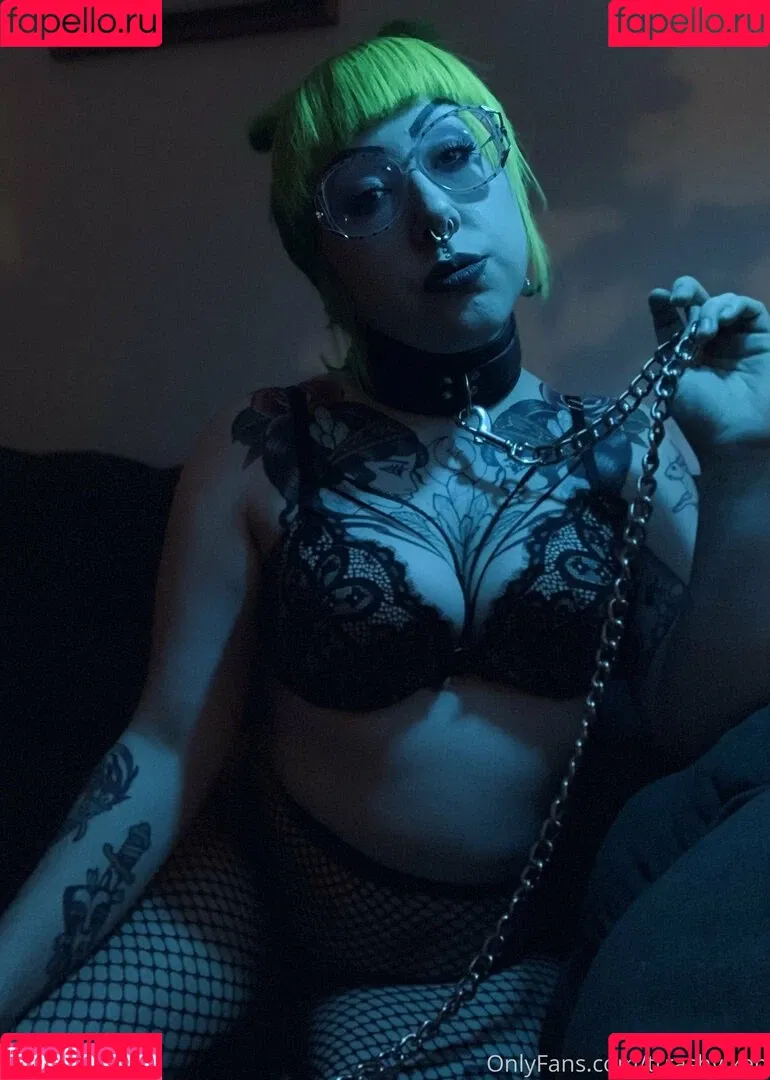 netflixvinesxx / trrashvixen Onlyfans Photo Gallery 