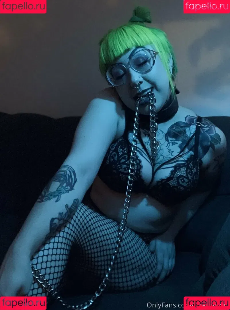 netflixvinesxx / trrashvixen Onlyfans Photo Gallery 