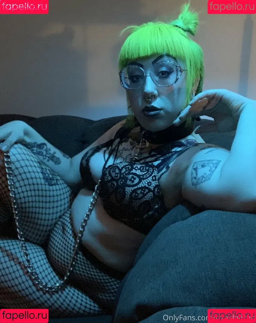 netflixvinesxx / trrashvixen Onlyfans Photo Gallery 