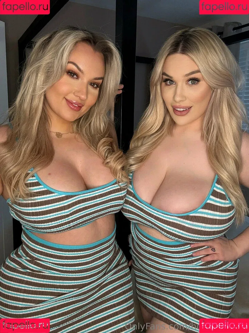 Lilly and penny / hotmomlove / hotmomlovex / pennylilylove Onlyfans Photo Gallery 