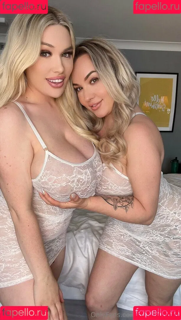 Lilly and penny / hotmomlove / hotmomlovex / pennylilylove Onlyfans Photo Gallery 