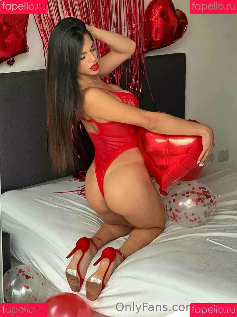aly_ts / alyjofficial / 💜𝓐𝓵𝔂💜 Onlyfans Photo Gallery 