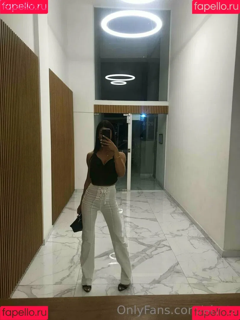 aly_ts / alyjofficial / 💜𝓐𝓵𝔂💜 Onlyfans Photo Gallery 