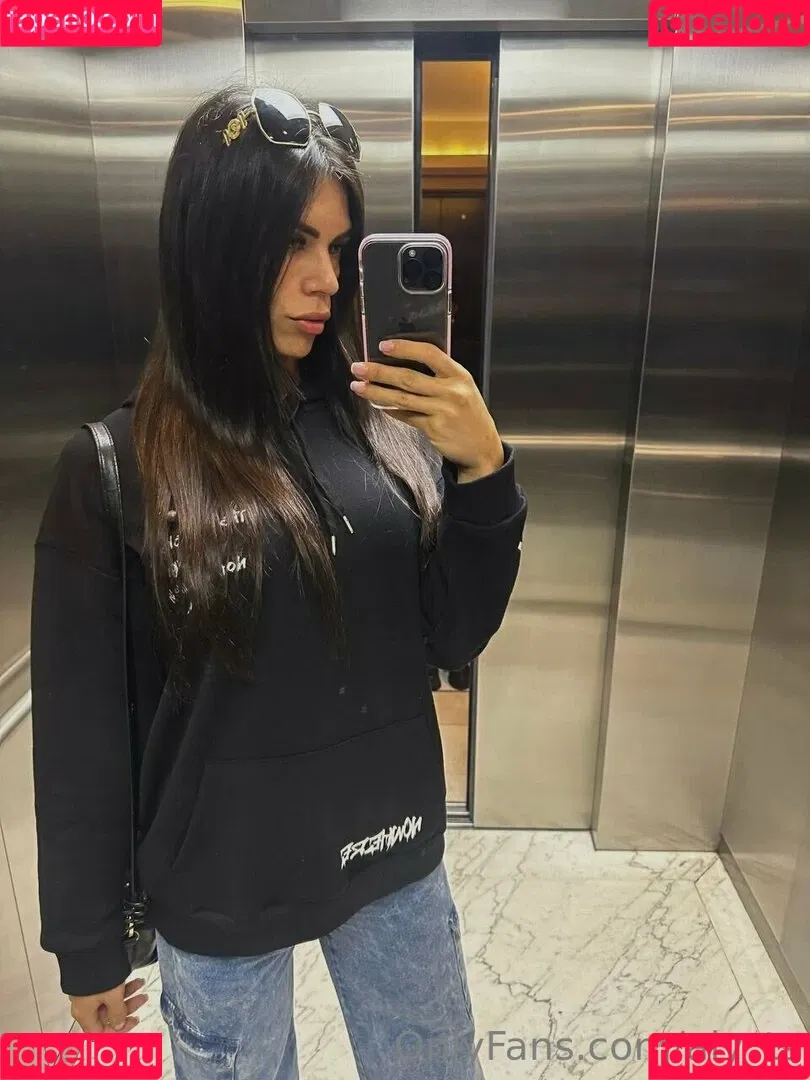 aly_ts / alyjofficial / 💜𝓐𝓵𝔂💜 Onlyfans Photo Gallery 