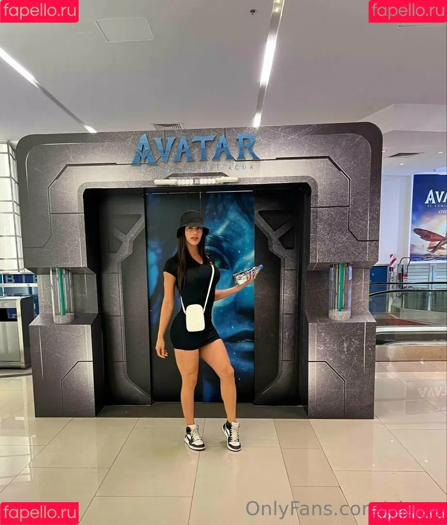 aly_ts / alyjofficial / 💜𝓐𝓵𝔂💜 Onlyfans Photo Gallery 