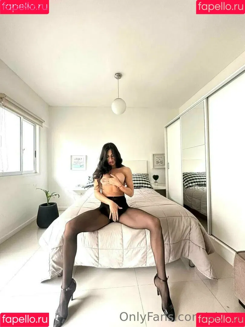 aly_ts / alyjofficial / 💜𝓐𝓵𝔂💜 Onlyfans Photo Gallery 