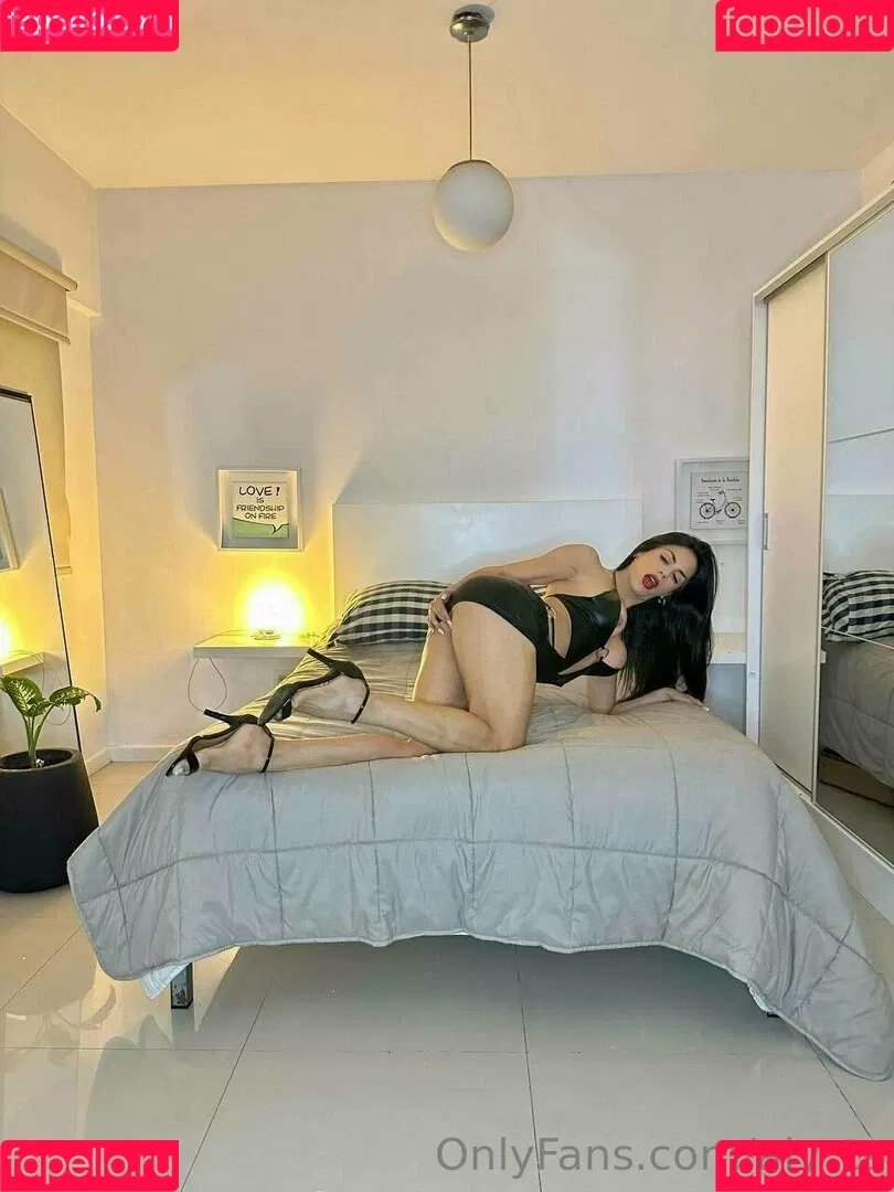 aly_ts / alyjofficial / 💜𝓐𝓵𝔂💜 Onlyfans Photo Gallery 