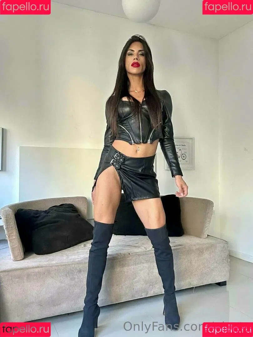 aly_ts / alyjofficial / 💜𝓐𝓵𝔂💜 Onlyfans Photo Gallery 