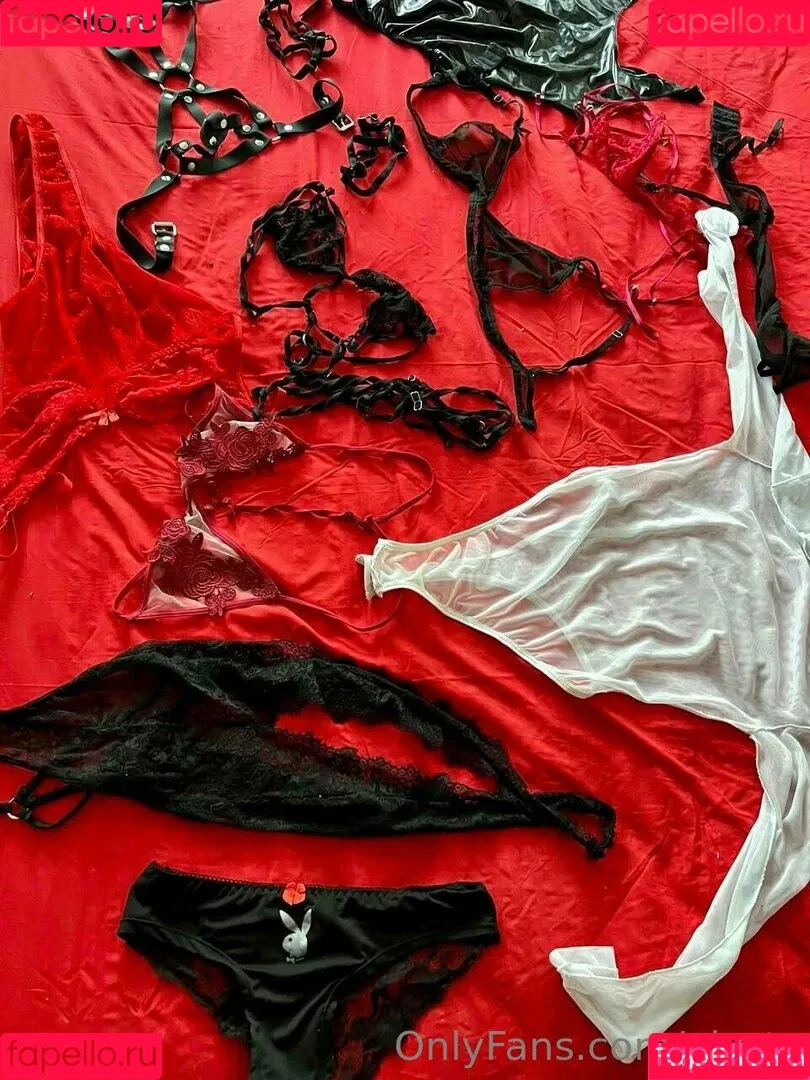 aly_ts / alyjofficial / 💜𝓐𝓵𝔂💜 Onlyfans Photo Gallery 