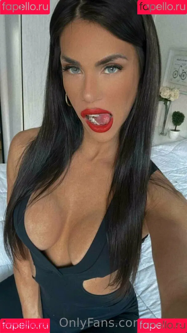 aly_ts / alyjofficial / 💜𝓐𝓵𝔂💜 Onlyfans Photo Gallery 