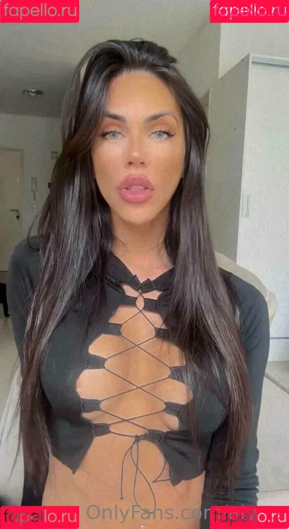 aly_ts / alyjofficial / 💜𝓐𝓵𝔂💜 Onlyfans Photo Gallery 