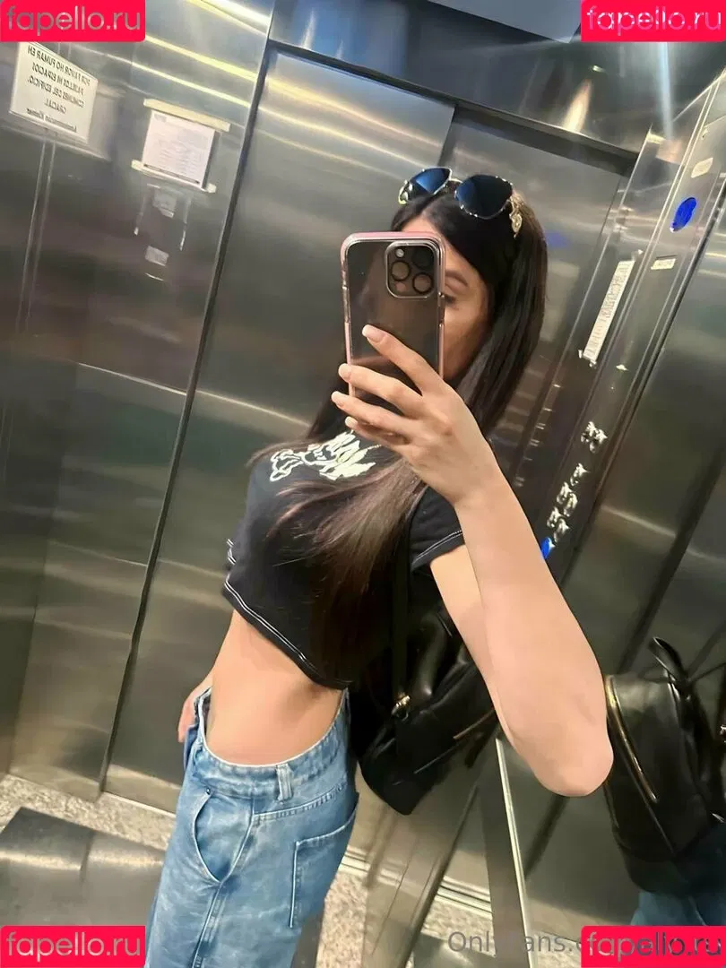 aly_ts / alyjofficial / 💜𝓐𝓵𝔂💜 Onlyfans Photo Gallery 