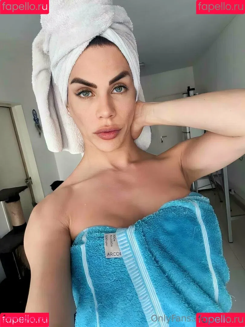 aly_ts / alyjofficial / 💜𝓐𝓵𝔂💜 Onlyfans Photo Gallery 