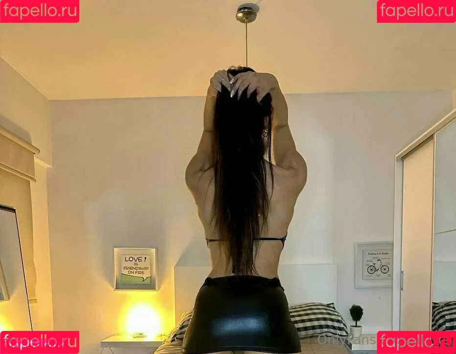 aly_ts / alyjofficial / 💜𝓐𝓵𝔂💜 Onlyfans Photo Gallery 
