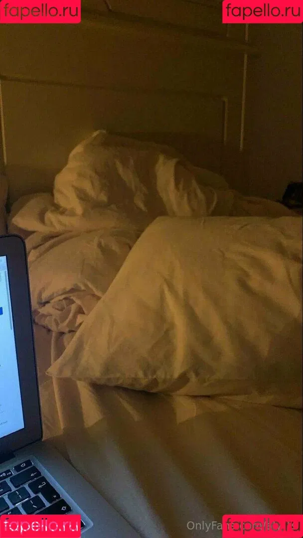 aly_ts / alyjofficial / 💜𝓐𝓵𝔂💜 Onlyfans Photo Gallery 