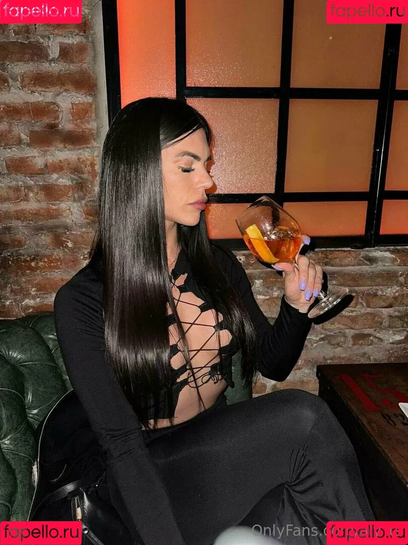 aly_ts / alyjofficial / 💜𝓐𝓵𝔂💜 Onlyfans Photo Gallery 