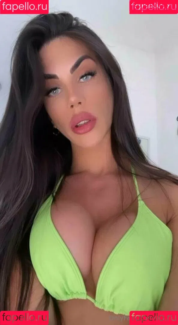 aly_ts / alyjofficial / 💜𝓐𝓵𝔂💜 Onlyfans Photo Gallery 