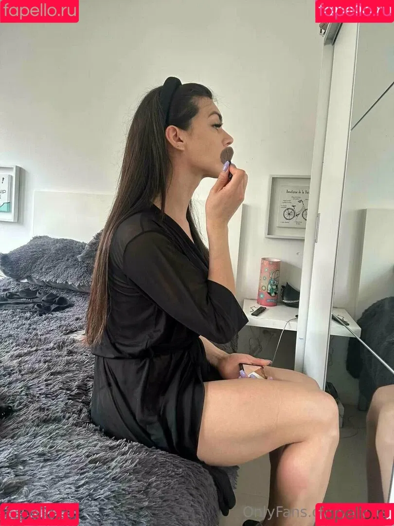 aly_ts / alyjofficial / 💜𝓐𝓵𝔂💜 Onlyfans Photo Gallery 