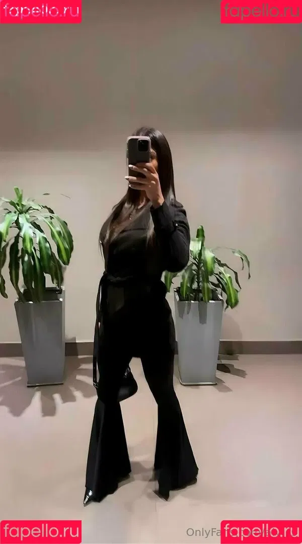 aly_ts / alyjofficial / 💜𝓐𝓵𝔂💜 Onlyfans Photo Gallery 