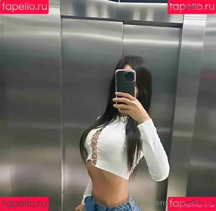 aly_ts / alyjofficial / 💜𝓐𝓵𝔂💜 Onlyfans Photo Gallery 