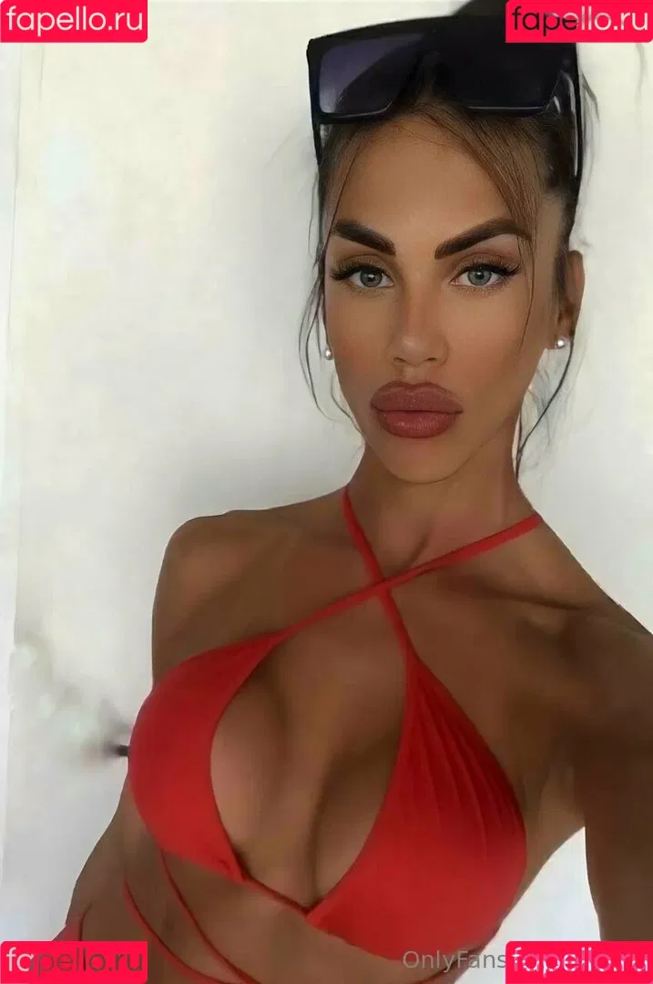 aly_ts / alyjofficial / 💜𝓐𝓵𝔂💜 Onlyfans Photo Gallery 